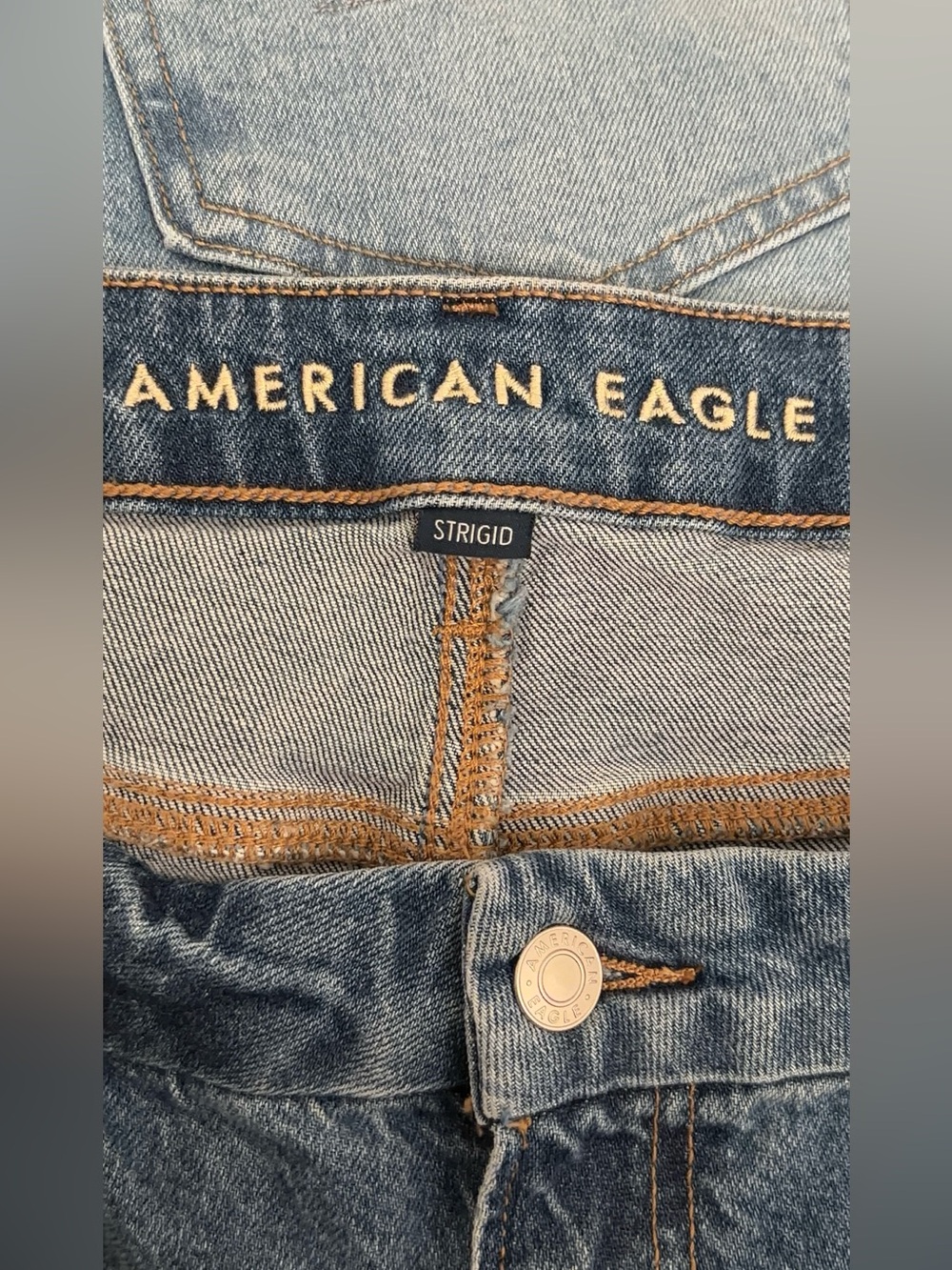 American Eagle Outfitters Men's Light Blue Straight-Leg Jeans - Picture 4 of 5